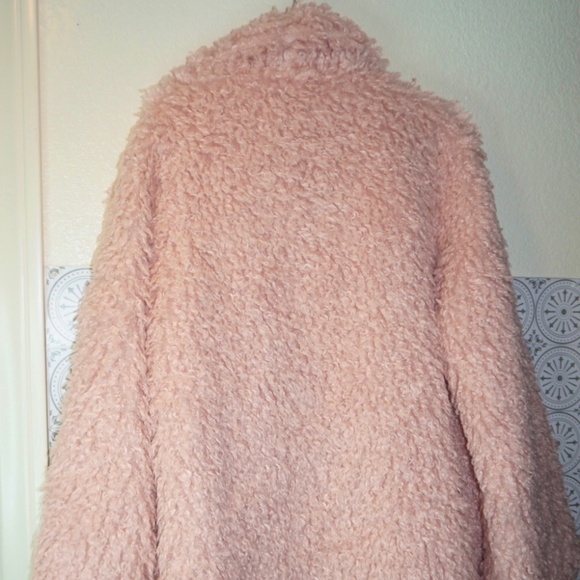 PrettyLittleThing Pink Teddy Coat - Picture 3 of 8